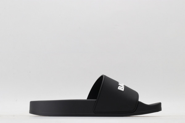 Ba*len*cia*ga pool slide sandal